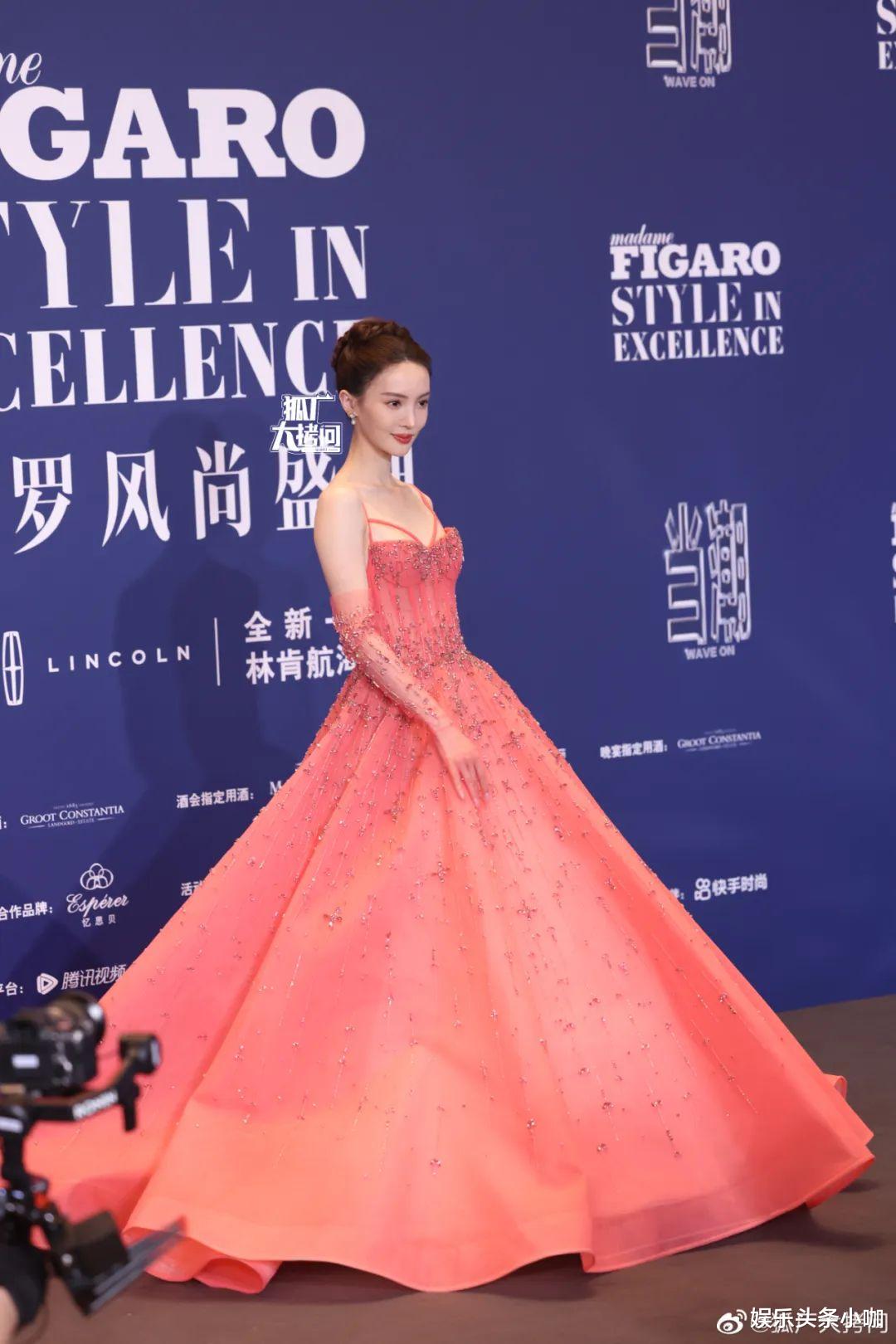 礼服 这红毯真是丑翻天了!