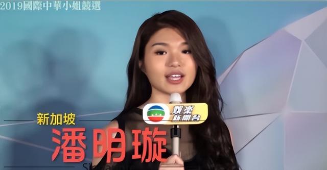 她也突然退圈了...