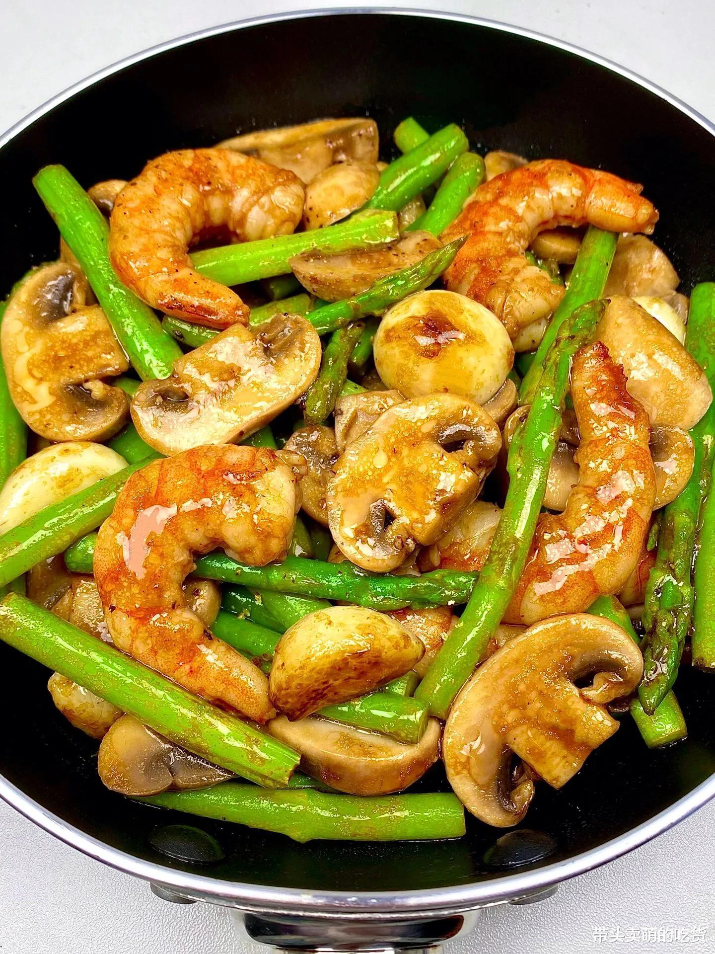美食教程|不得不说这3道菜才是蘑菇的正确做法，鲜香嫩滑汤汁浓，拌饭真香