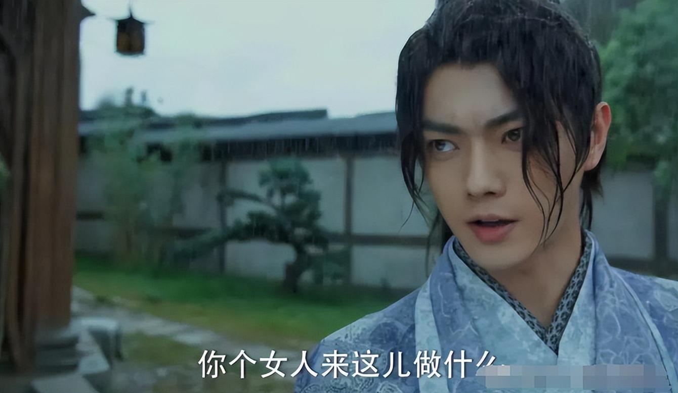 没想到，快到年底了，35岁景甜会以这种的方式，打出一副“王炸”