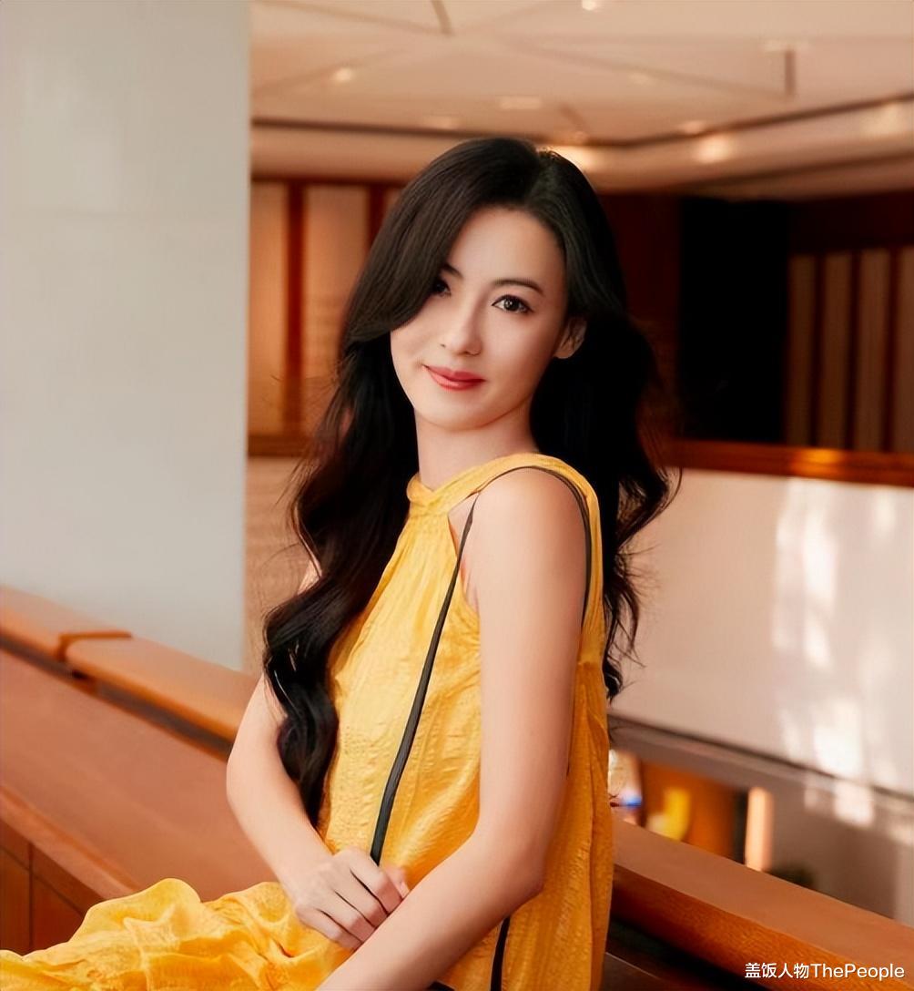 张柏芝|大额头小眼睛塌鼻子,这7位星二代,完全浪费了爸妈的高颜值基因