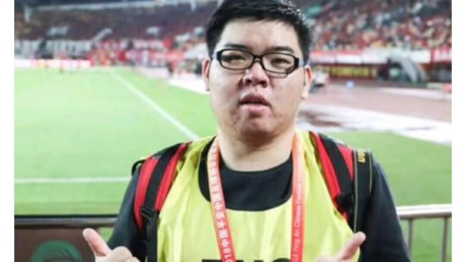 上海男篮随队记者急了，炮轰篮协：官宣周琦加盟广东，不合规定