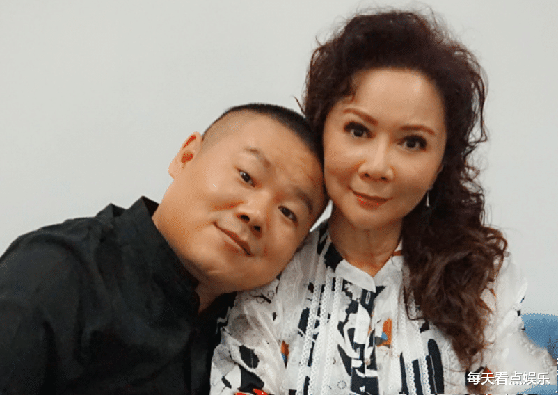 蔡明儿子竟然是他?隐瞒34年不愿公开,是蔡明的骄傲也是最大心病