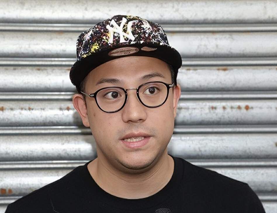 恭喜！香港知名“渣男”妻子发文暗示怀四胎，夫妻俩多次被传离婚