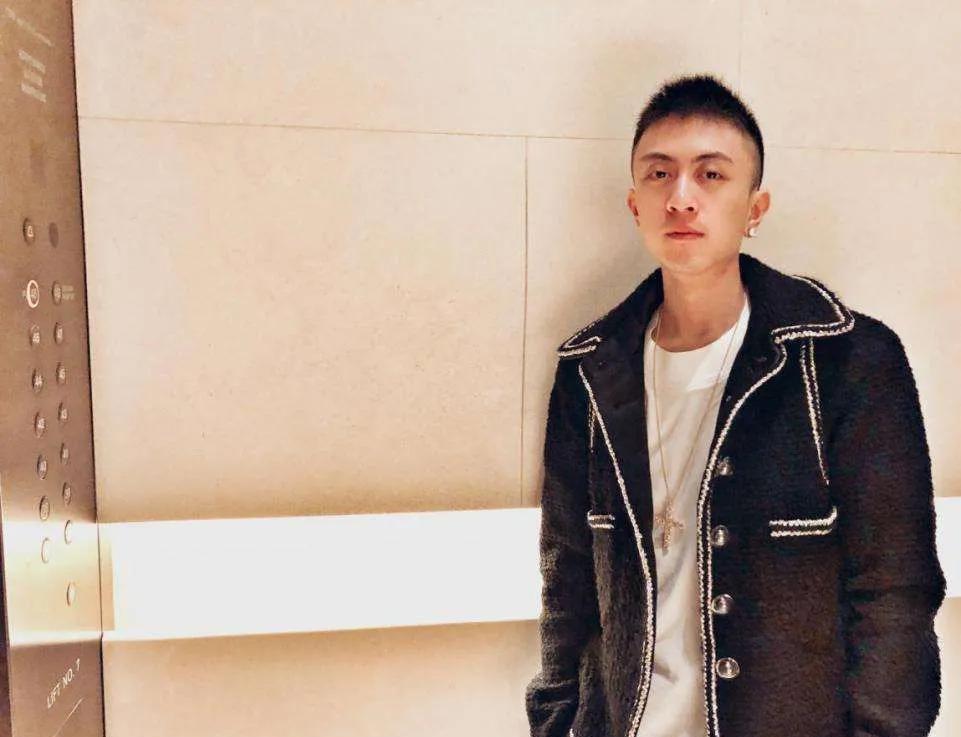 秦奋|女网红逼婚秦奋，自称两人已恋爱3年