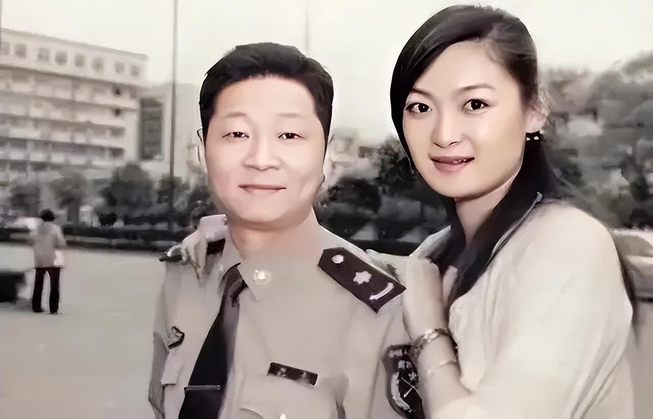 此时,喝的微醺的赵亮对胡敬说:"接下来我要是赢你五把,你就做我女朋友