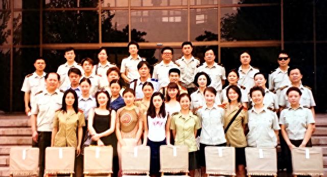 高亚麟:走红后娶小11岁娇妻，婚后瞒妻子抵押房产，真相令人动容