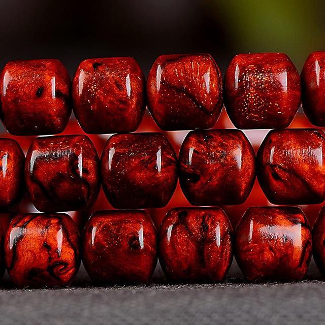 文玩|文玩人的“病态审美”,这5种文玩,越有瑕疵越热门!