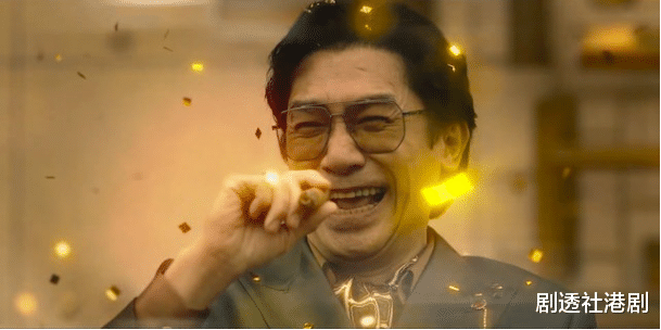 新戏上映蔡卓妍装假胸,造型酷似刘嘉玲,与梁朝伟有激吻场面