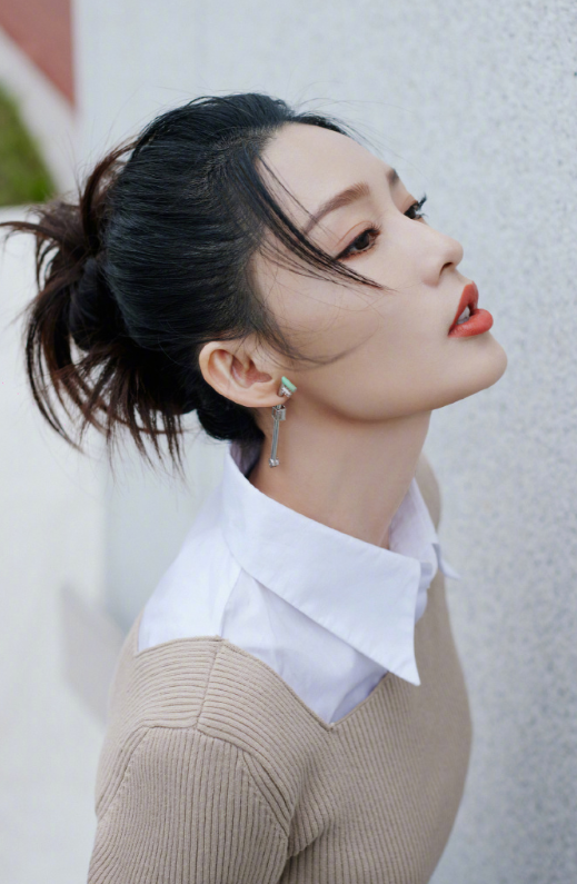 |放弃“铁饭碗”的李沁,就这样被导演毁了