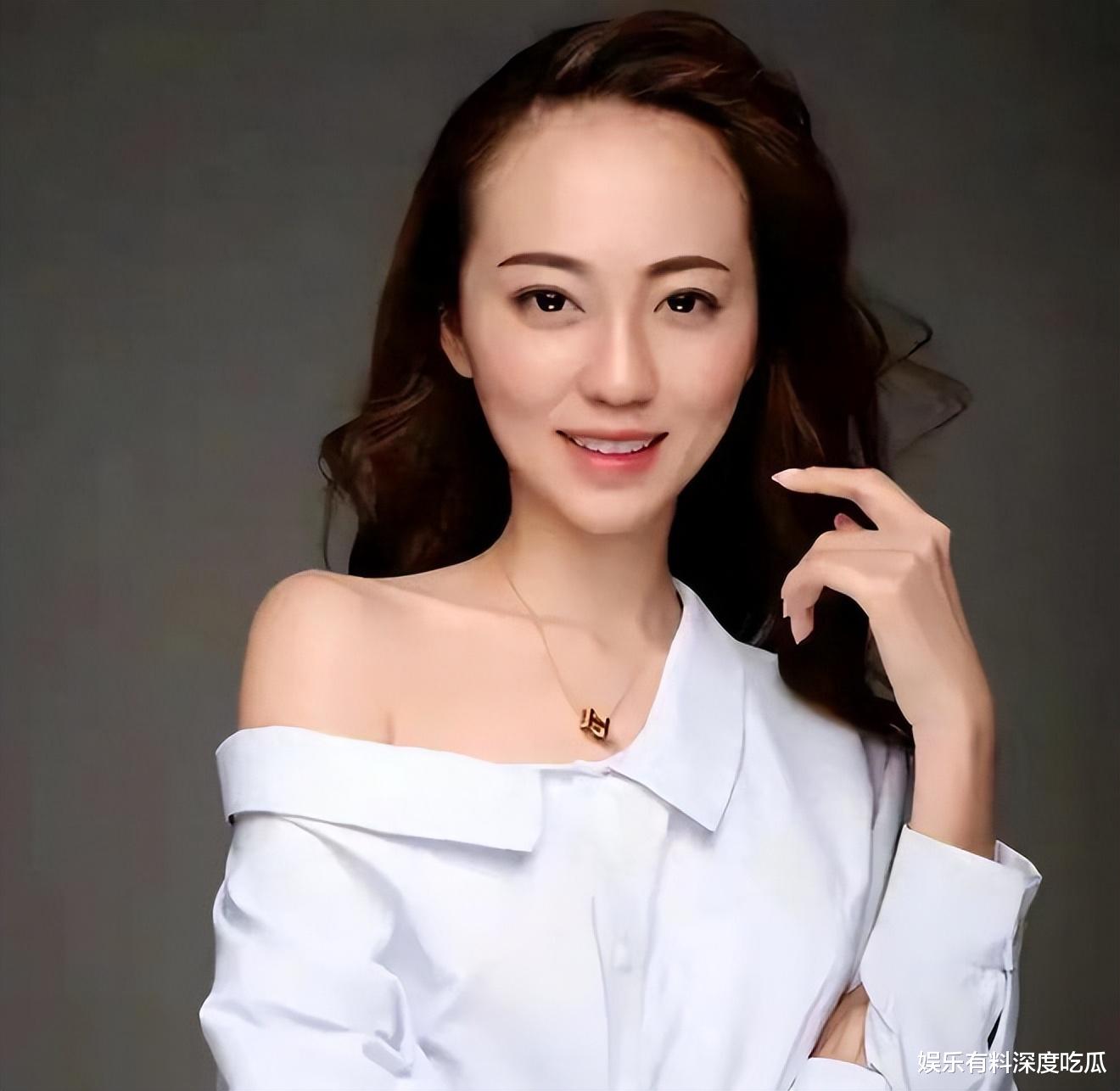 恒大歌舞团内幕大揭秘！团长白珊珊的故事比你想象的更精彩