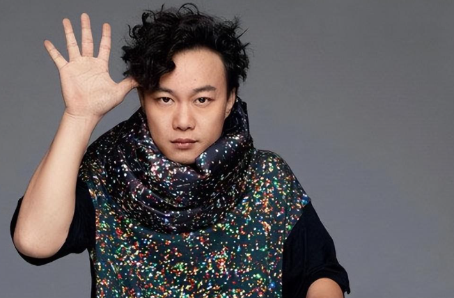 姐姐|先有王嘉尔,又来陈奕迅,爱国才是明星主旋律,内娱也该觉醒了