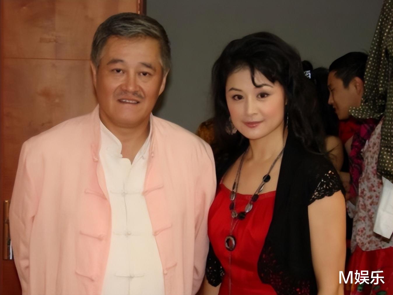 于月仙去世后,5亿遗产成为了争夺目标,赵本山一句话点透玄机