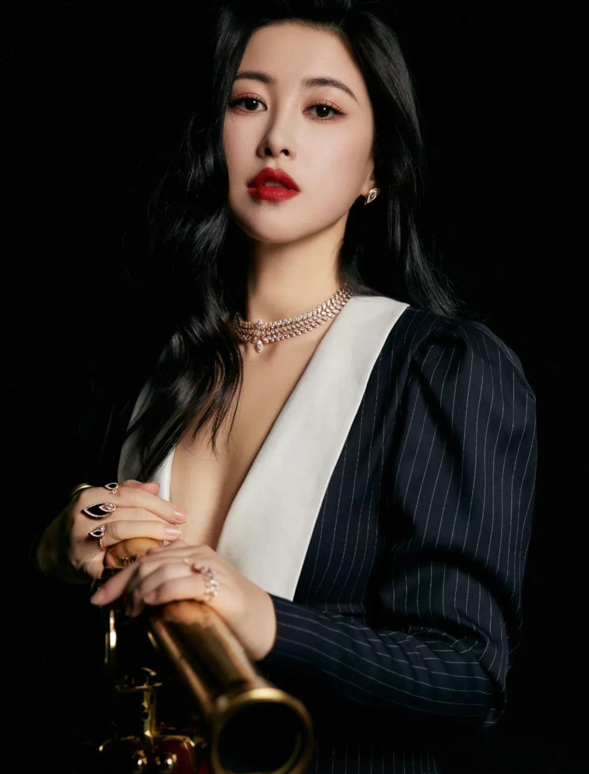 春夏|朱珠晒浪姐四大美女同框，一个塞一个美，一个比一飒，真惊艳