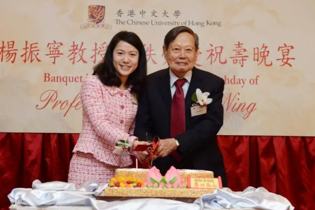 曝翁帆写告别信,连说5句我得走了,疑不满杨振宁18亿财产分配