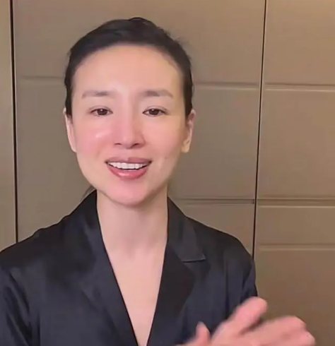 美颜 离开了美颜滤镜之后的董洁,原来长这样!