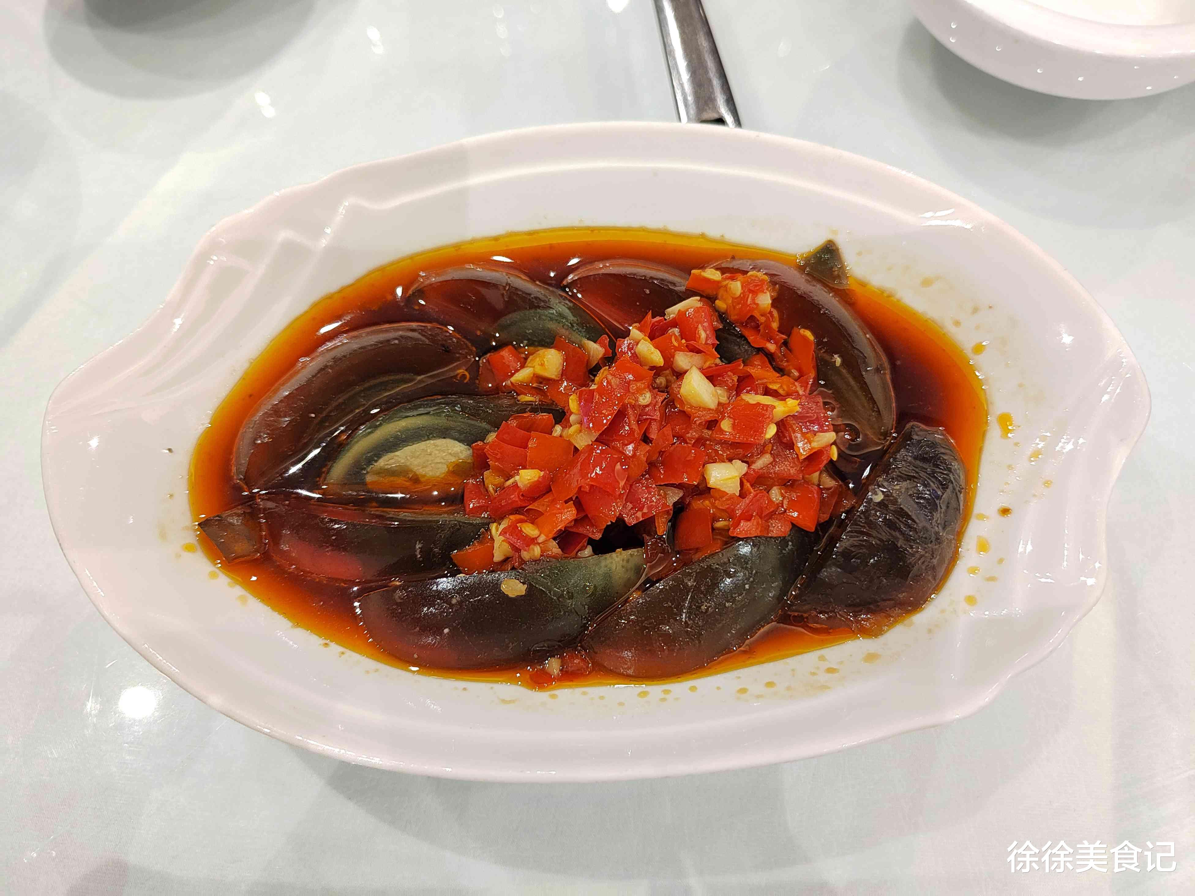 凉菜|领导家办满月酒，北方小伙豪气随礼600，上桌后傻眼了：这咋吃？