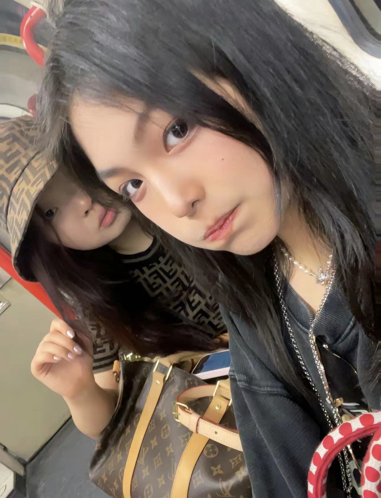 王诗龄|李湘激动恭喜女儿获奖学金,金额相当可观,王诗龄曾一幅画卖12万