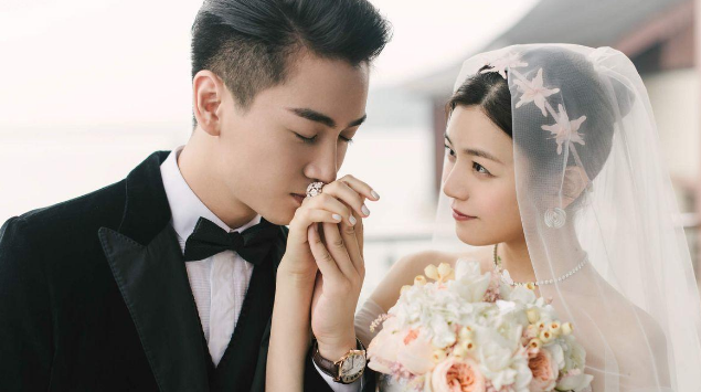 倪妮|倪妮和陈妍希出席音乐盛典，被指穿得太少，不雅