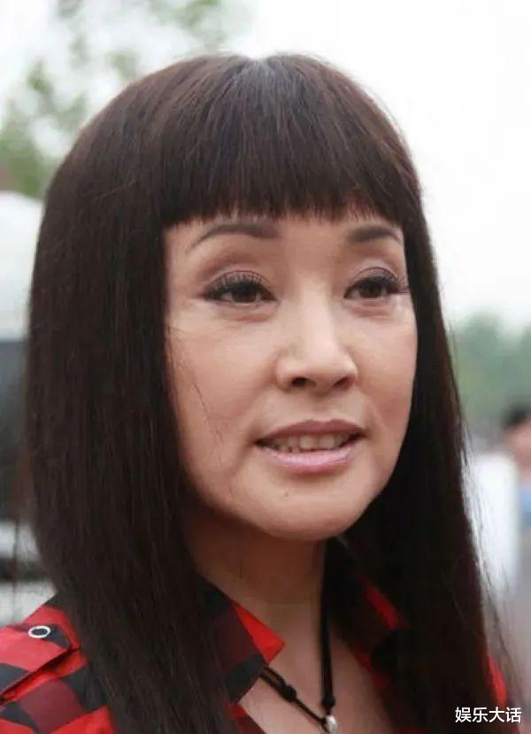 刘晓庆|71岁唐国强和70岁刘晓庆同台， “天然脸”和打针脸的差距一目了然