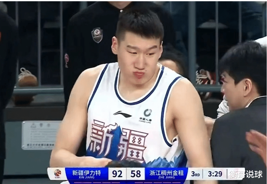 李炎哲新疆首秀25+5，新疆重回冠军候选人行列，周琦被指太不职业