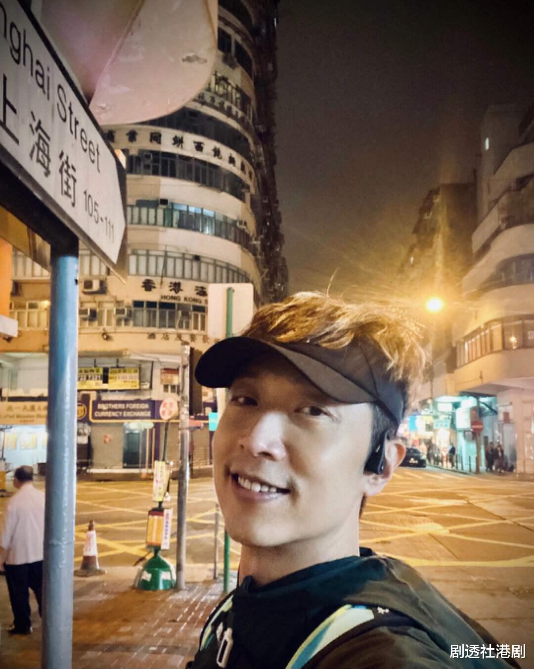 TVB前小生曝明年开拍网剧！被质疑因错失视帝不愿回巢，本人辟谣