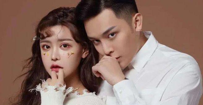 韩安冉|韩安冉带女儿外出烧烤，4岁小猪妹模样大变，蹲地上逗狗显邋遢