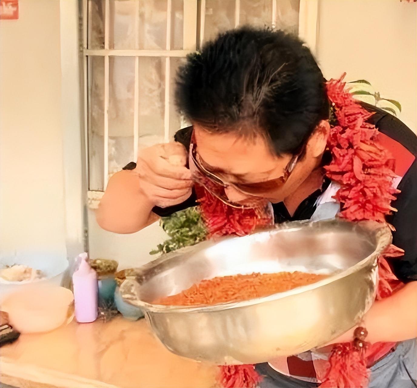 景甜|中国“辣王”李永志:5斤辣椒配白酒吃了38年,如今下场令人同情