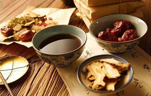 口臭在肝，眼花在肝，失眠还在肝，教你一招，养好肝脏，寿命更长