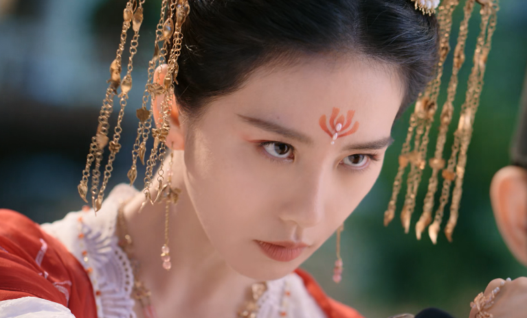 才播6集，就全国热度第一，终于有让我熬夜狂追的古装传奇大剧了