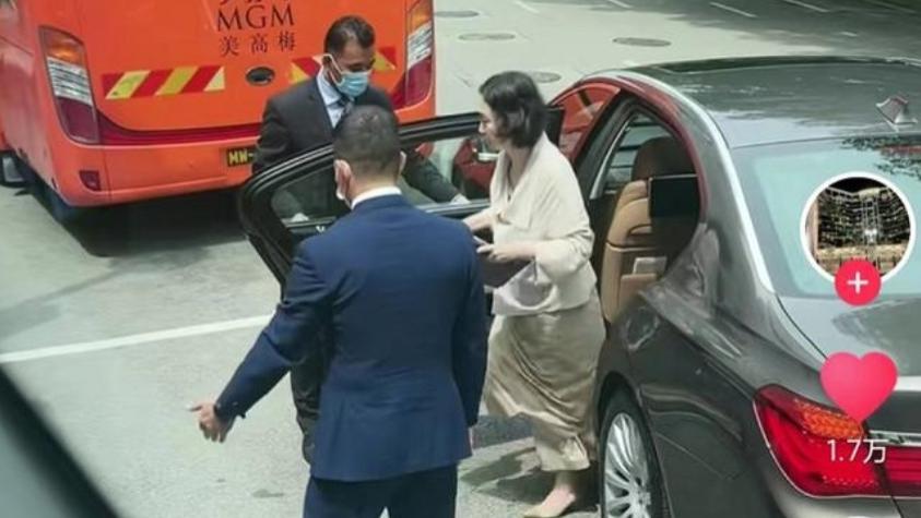 何超琼|赌王千金何超琼高调出行，保镖和司机守护，还坐李嘉诚同款防弹车