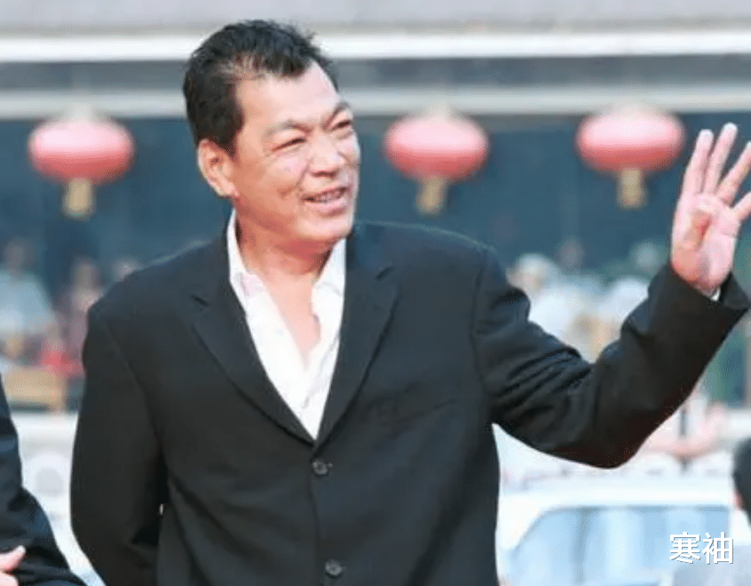 17岁入狱30岁爆红54岁病逝,一脸凶相的成奎安,曾多年接济蓝洁瑛