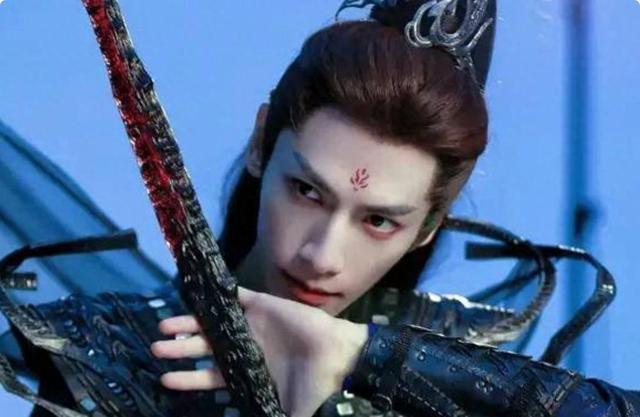 火了就开始换人？《雪中悍刀行2》李庚希被调换流量大花，遗憾吗