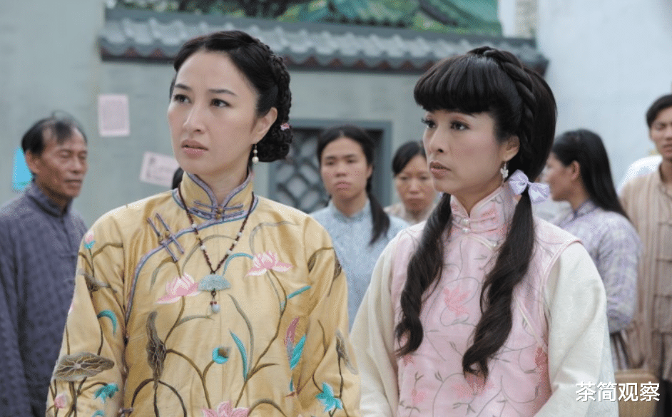 麻花辫|明明一脸褶子、浑身赘肉，还要强装少女扎麻花辫、双马尾，不害臊