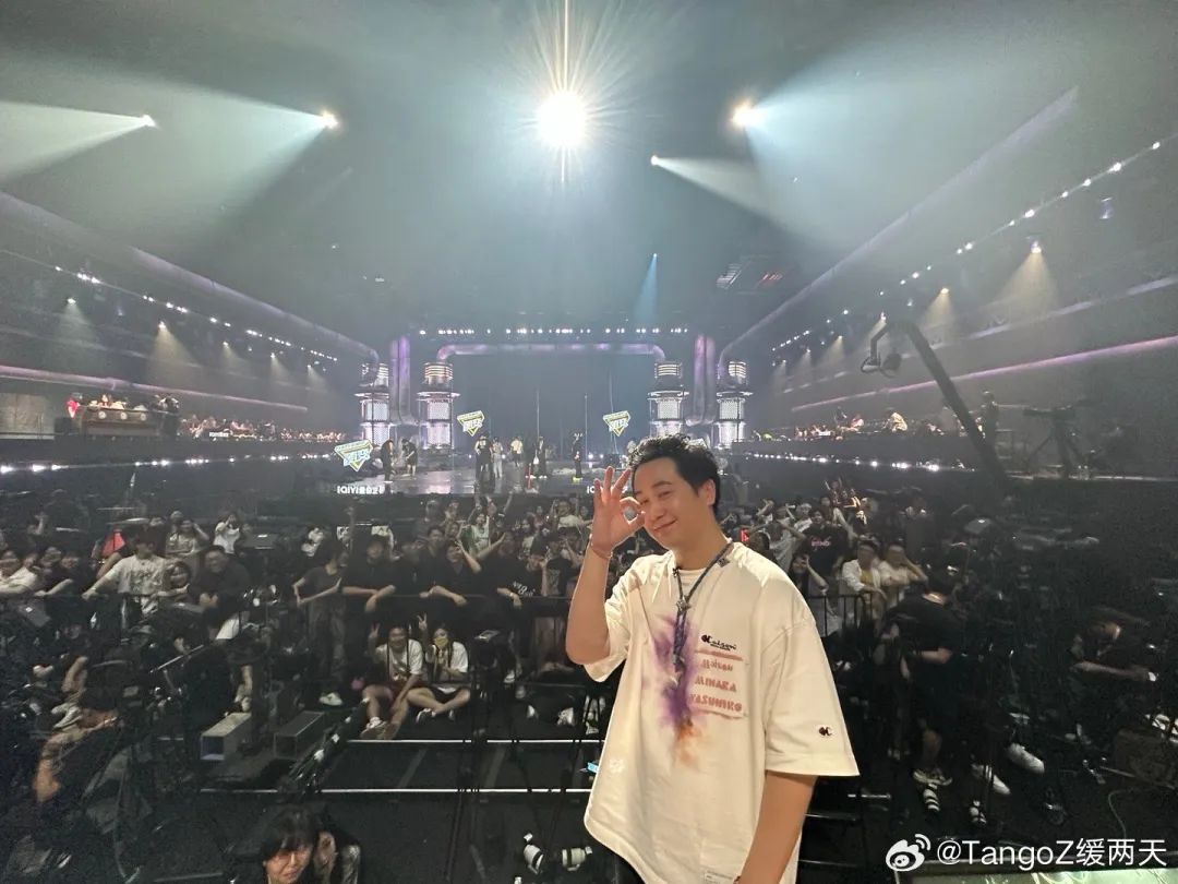 遭女艺人指控,知名男歌手紧急回应!