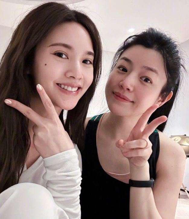 陈晓|陈晓为老婆办生日会,一家三口罕见同框,场面浪漫宛如求婚现场