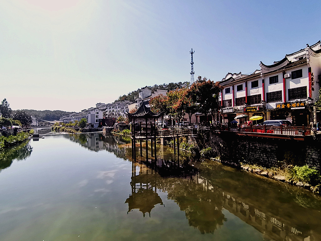 |罗田九资河镇真的是武汉人夏秋的度假目的地，有山有水有历史文化