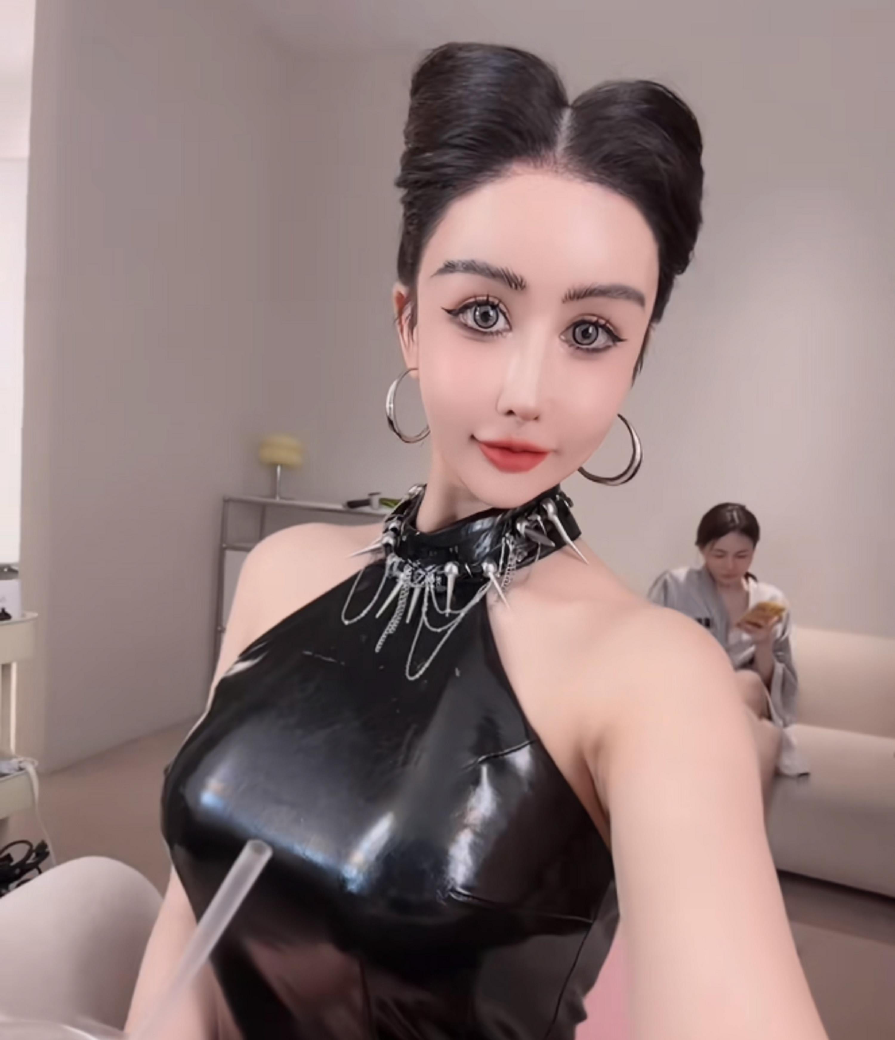 这颜值也能当女主？样貌神似“天书奇谭老狐狸”，网友怒刷10万条吐槽