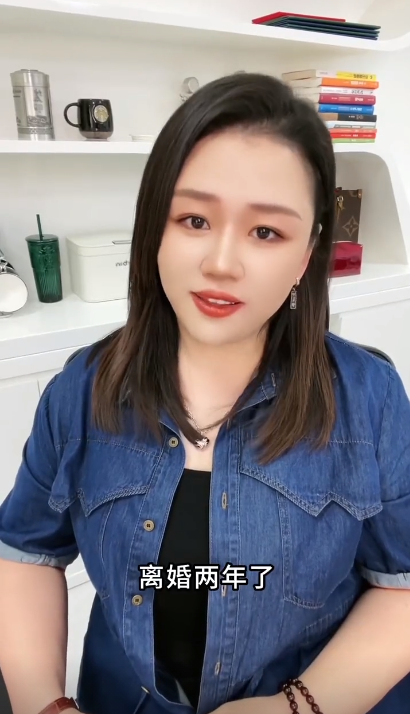 A4腰 百万粉丝网红承认离婚，曾陪妻子1年减肥100斤，瘦身后却成单身