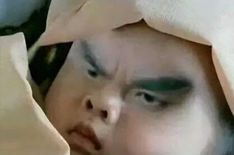 这些侮辱观众的奇葩剧情,实在让人匪夷所思,导演进厂去打螺丝吧