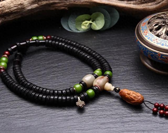 盘手串,盘手串,不盘能包浆?当然,这5种文玩,不盘也能包浆!