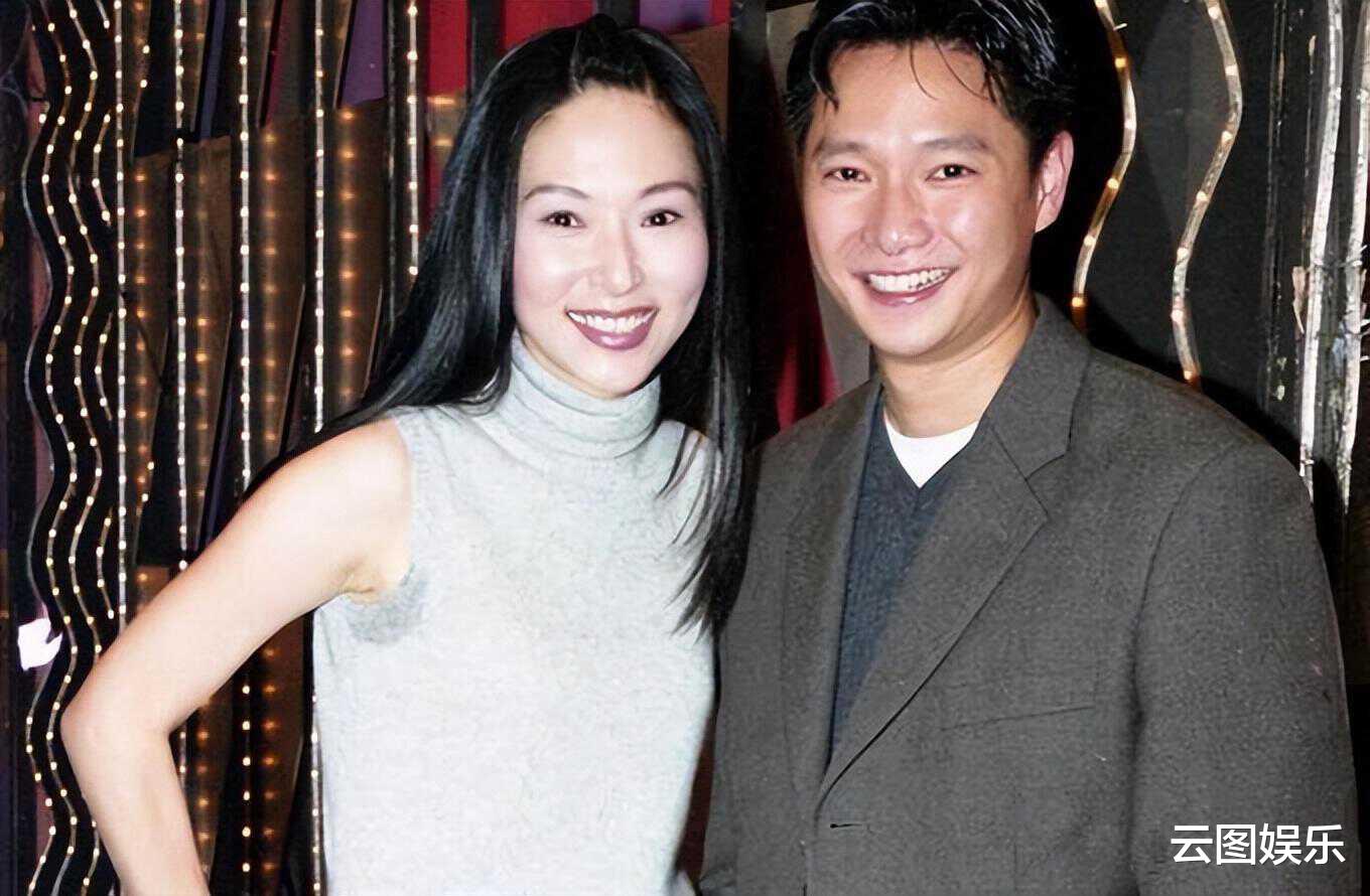 谢祖武|55岁知名男星痛失母亲,出席活动崩溃大哭,被送蛋糕庆生很尴尬