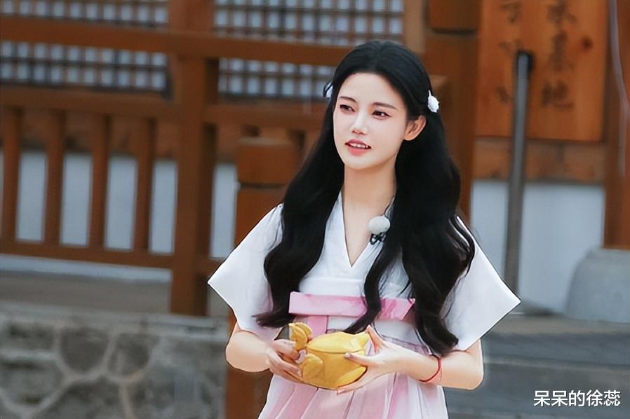 向往的生活|张凌赫录《跑男》被嘲关系户后，白鹿又一好友亮相，节目不纯粹？