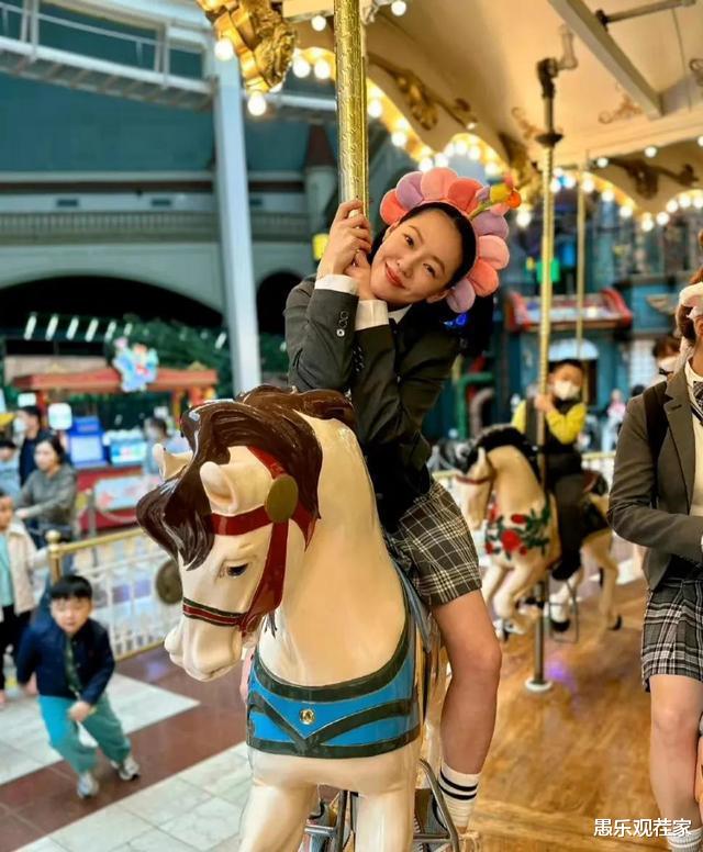 小S|小s在韩旅游扮少女,大吃韩牛感动到哭,网友辣评:别丢人现眼