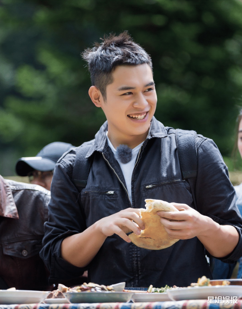 徐菲:爸爸是演员徐锦江,17岁参演电影《封神》,还曾因韩综走红