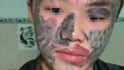 男子屡次求职受挫，追了十数个女友都被拒，网友热议原因所在