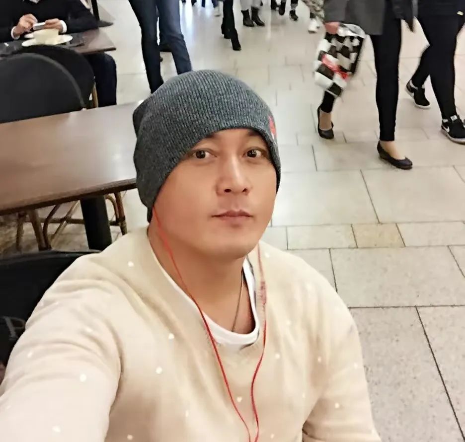 被前妻卷走5千万,6个孩子没一个是亲生,他远没有王宝强幸运