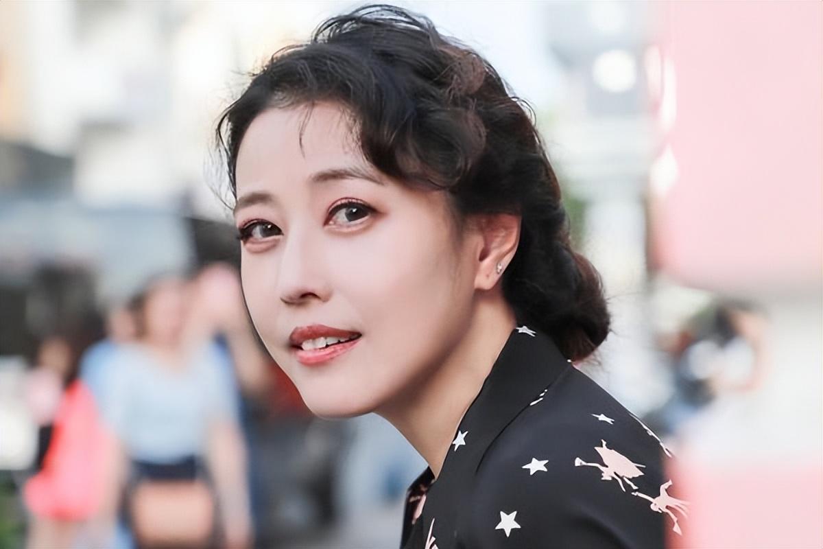 港媒:周海媚生前拒切除脾脏治病,透露首次病发住院4个月治疗3年