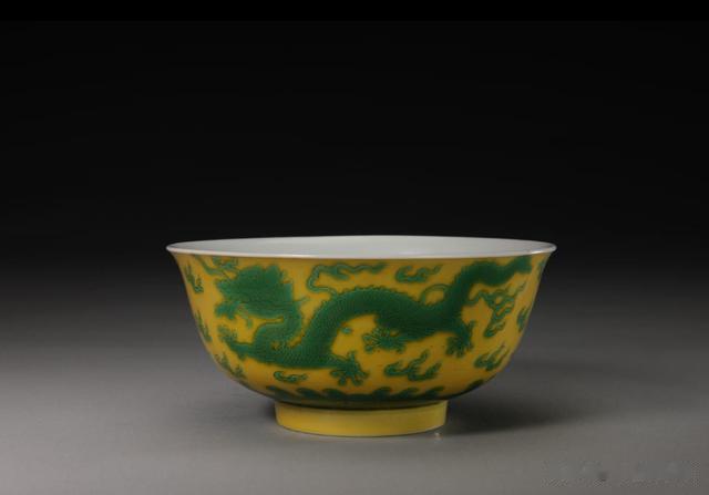 |清乾隆瓷器上的龙纹