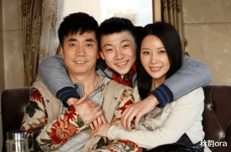 范明|范明：娶大6岁二婚女总裁，对继子视如己出，如今继子成国家骄傲